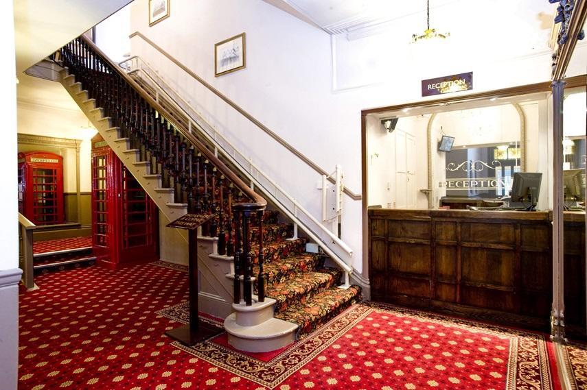 The Duke Of Wellington Wetherspoon Hotel Minehead Exterior photo