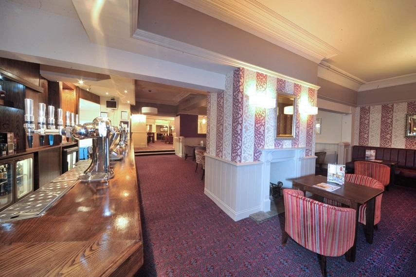 The Duke Of Wellington Wetherspoon Hotel Minehead Exterior photo